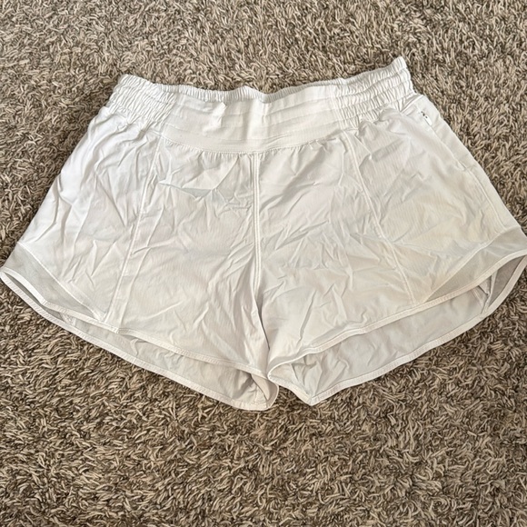 Lululemon Hotty Hot High-Rise Lined Short 4” - Picture 7 of 9